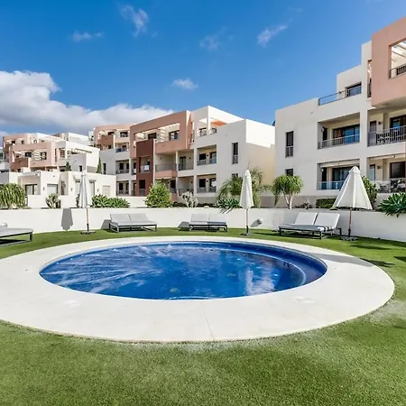 Samara Gym Jacuzzi Pools In Apartment *